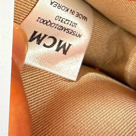 MCM Leather Wallet New - Picture 8 of 8